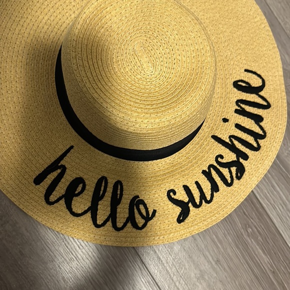 Sun hat - Picture 2 of 3